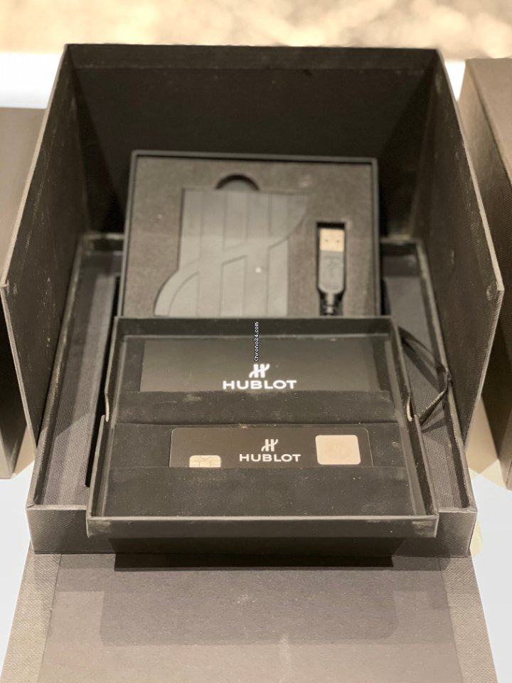 IMG_9081 Hublot Classic Fusion Ultra-Thin Mens watch Unisex Manual winding Ceramic 515.CM.0140.LR Replica 6