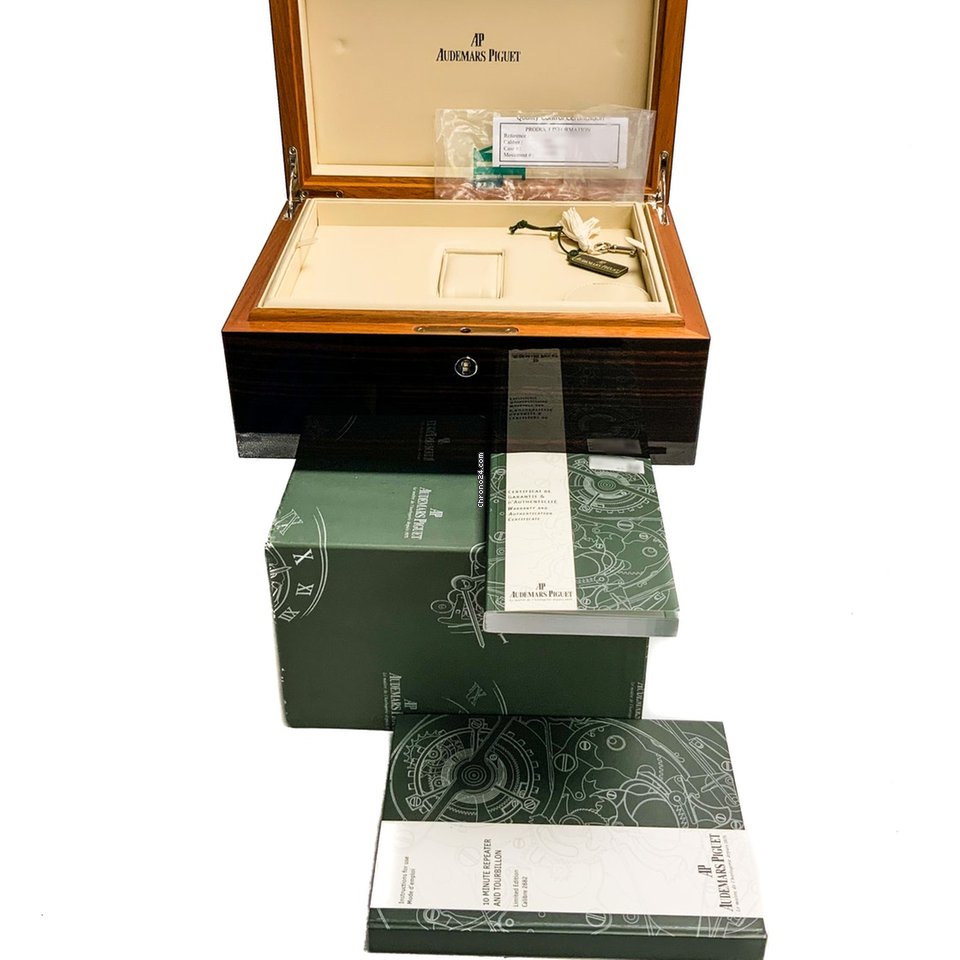 Audemars Piguet Jules Audemars Mens watch Unisex Manual winding Titanium 26072TI.OO.D002CR.01 Replica 6