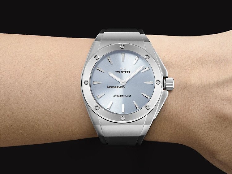 IMG_9081 TW Steel Womens watch Quartz Steel CE4031 Replica 6