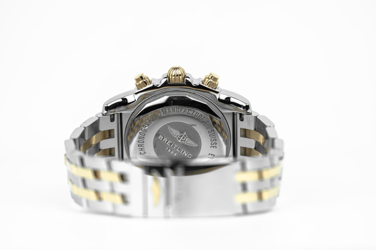 IMG_9081 Breitling Chronomat 44 Mens watch Unisex Automatic Gold Steel CB0110121B1C1 Replica 6