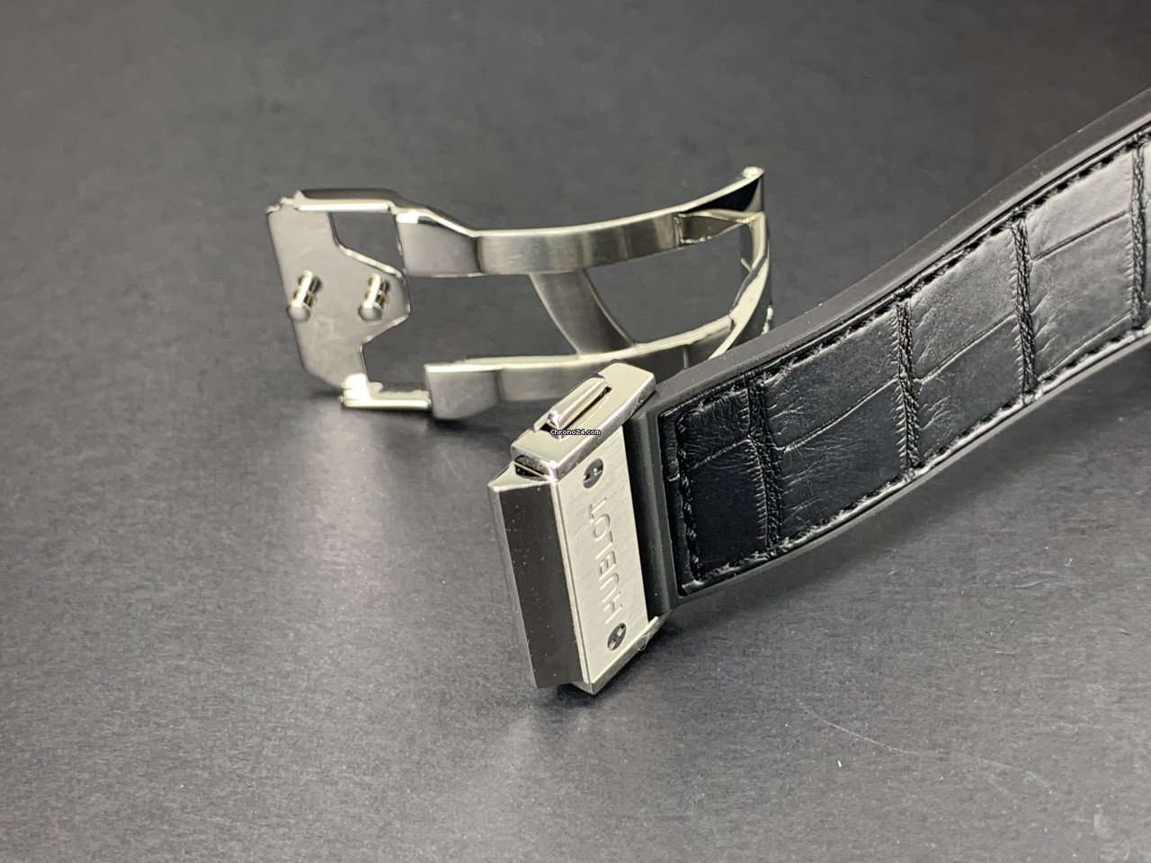 Hublot Classic Fusion 45, 42, 38, 33 mm Automatic Titanium 505.NX.2610.LR Replica 6