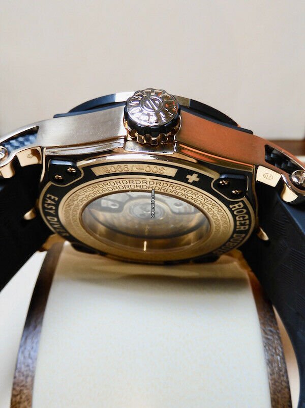 IMG_9081 Roger Dubuis Easy Diver Automatic Rose gold SED46 Replica 6