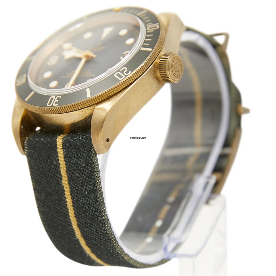 IMG_9081 Tudor Black Bay Bronze Mens watch Unisex Automatic Bronze M79250BA-0002 Replica 6