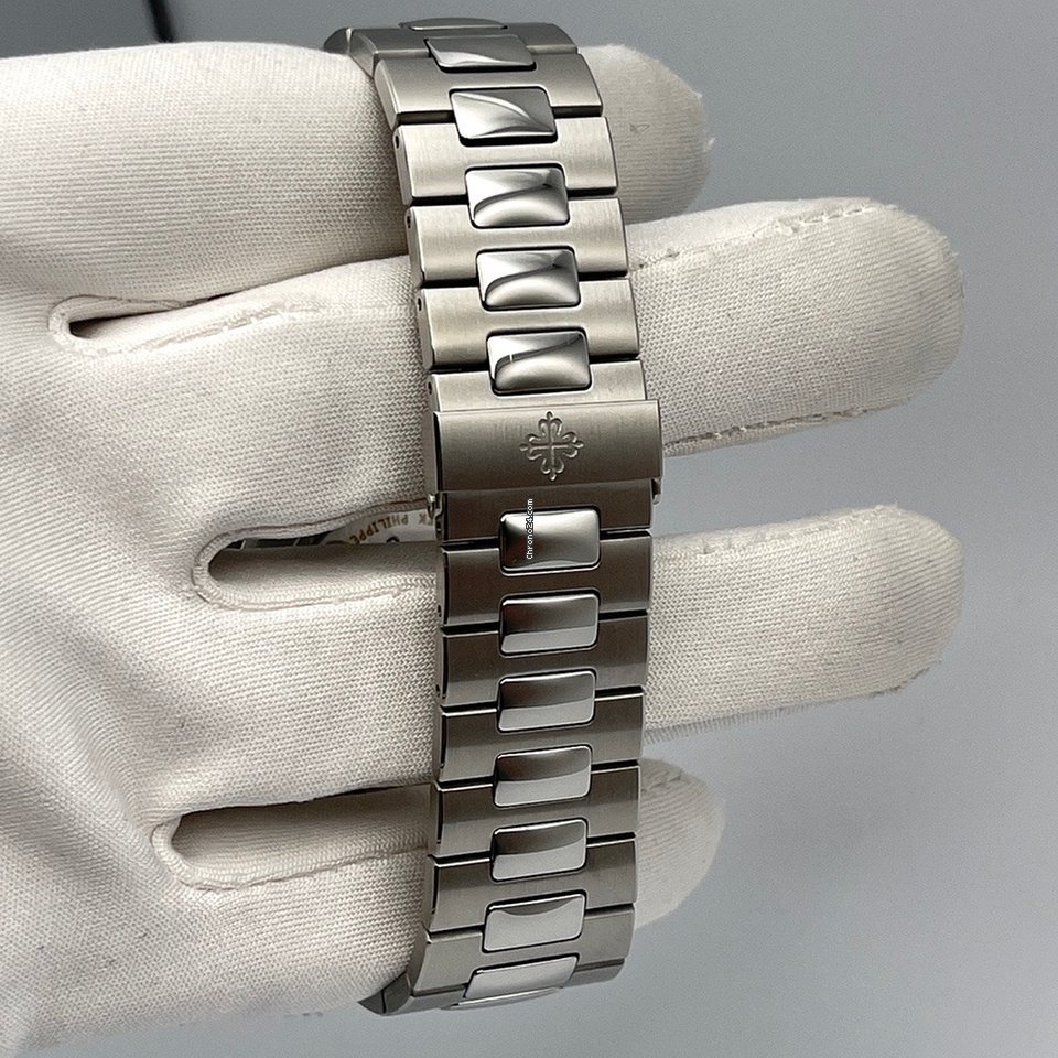 Patek Philippe Nautilus Mens watch Unisex Automatic Steel 5711 1300A-001 Replica 6