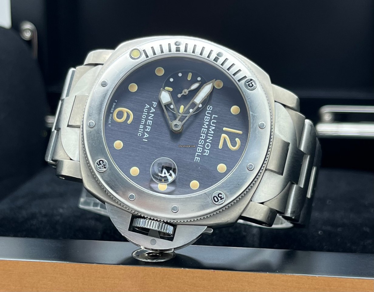 Panerai Luminor Submersible Mens watch Unisex Automatic Titanium PAM 00106 Replica 6