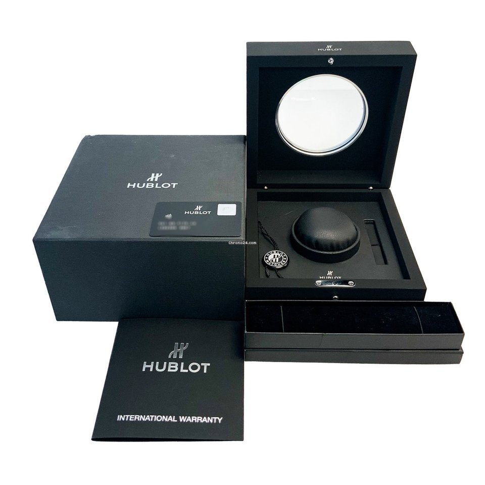 Hublot Classic Fusion Chronograph Mens watch Unisex Automatic Titanium 541.NX.7170.LR Replica 6
