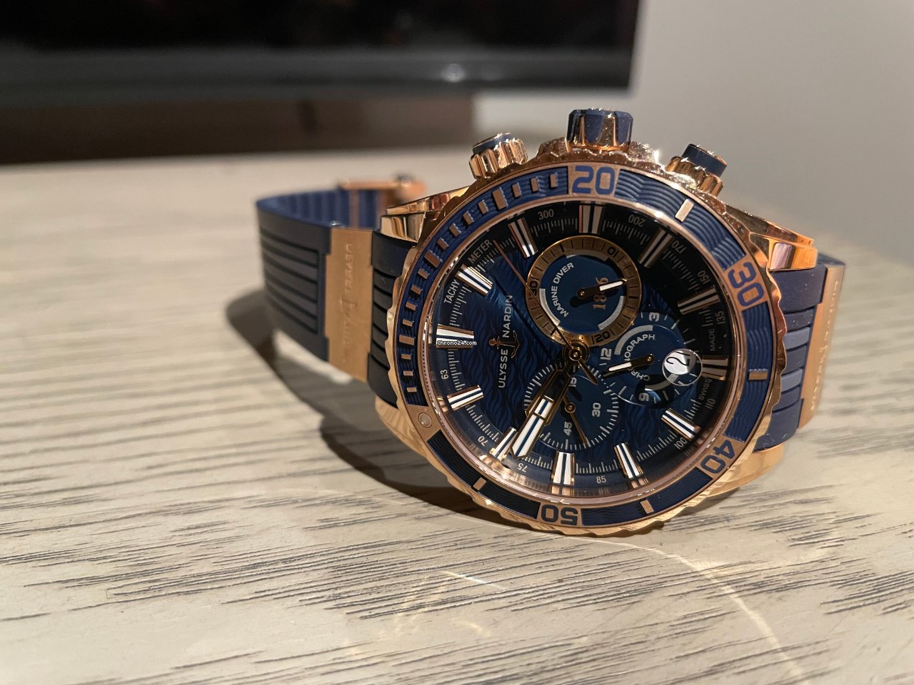 Ulysse Nardin Diver Chronograph Mens watch Unisex Automatic Rose gold 1502-151-3 93 Replica 6
