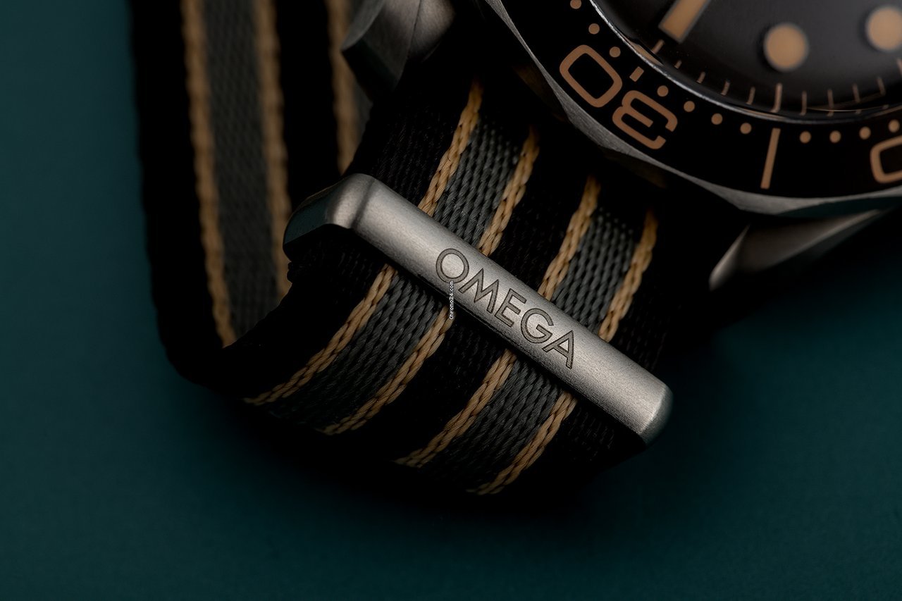 IMG_9081 Omega Seamaster Diver 300 M Automatic Titanium 210.92.42.20.01.001 Replica 6