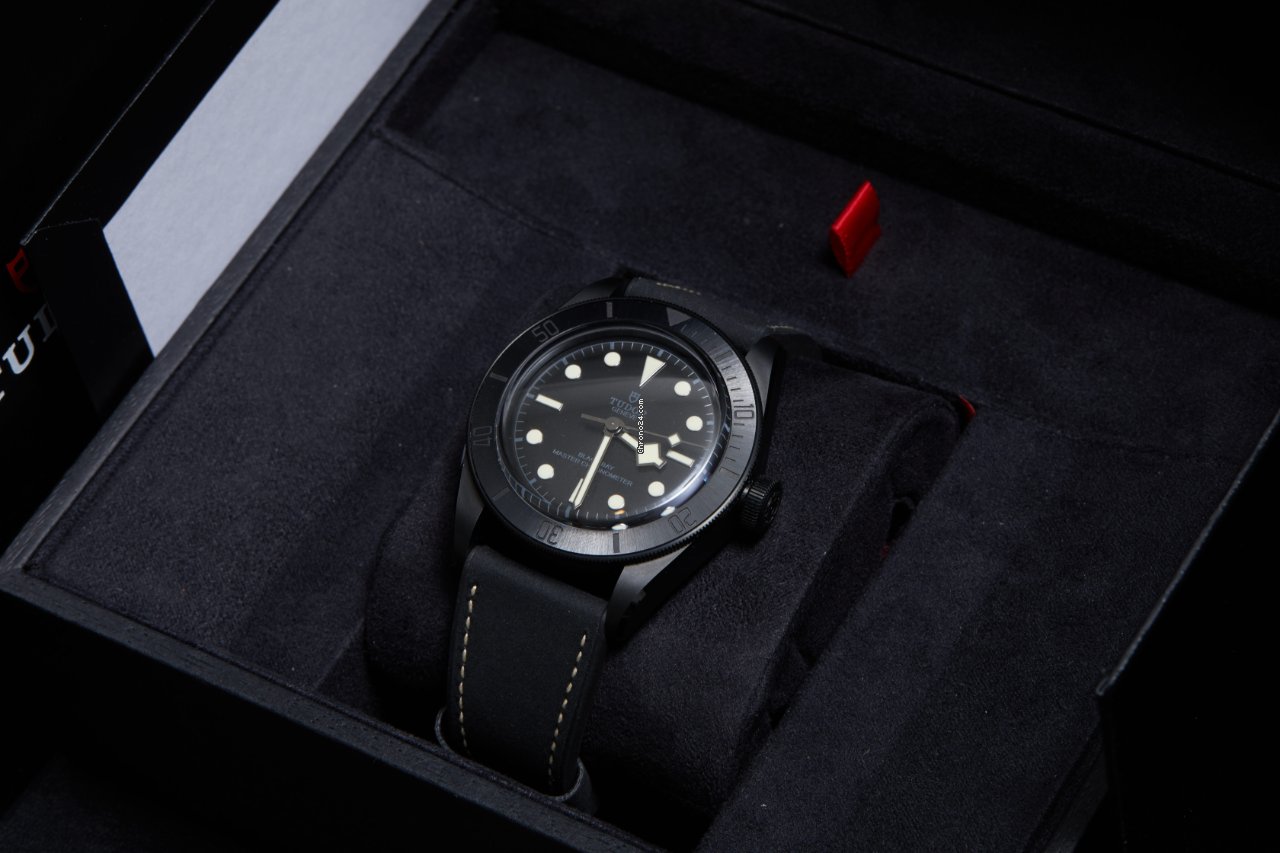 Tudor Black Bay Mens watch Unisex Automatic Ceramic 79210CNU Replica 6