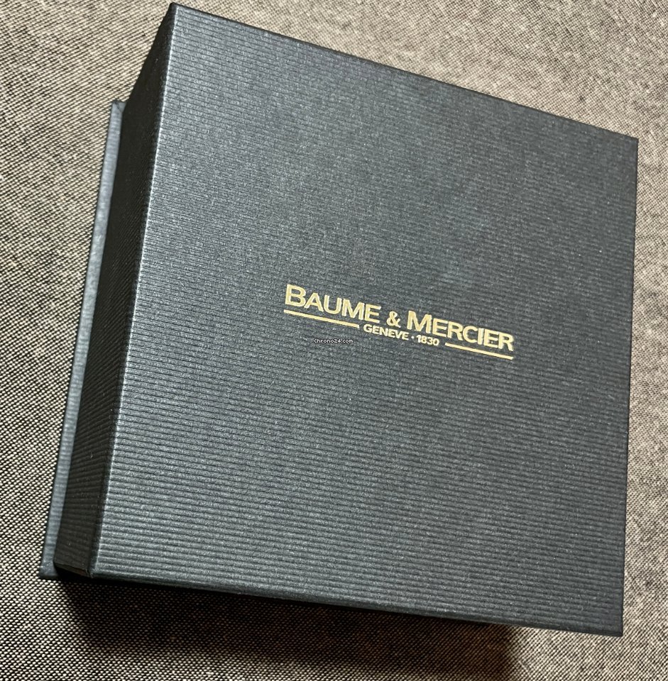 IMG_9081 Baume & Mercier Riviera Mens watch Unisex Quartz Gold Steel MVO45164 Replica 6