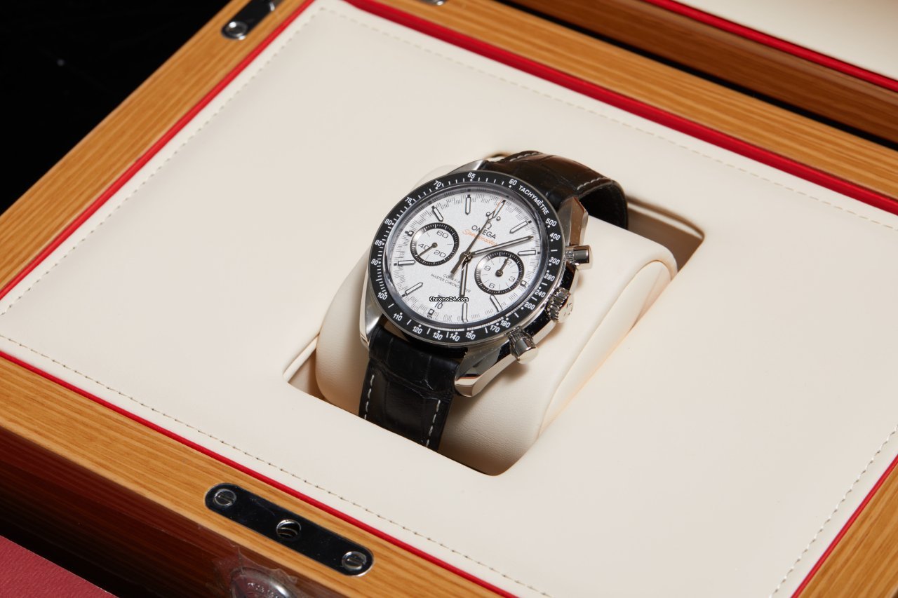 Omega Speedmaster Racing Mens watch Unisex Automatic Steel 329.33.44.51.04.001 Replica 6