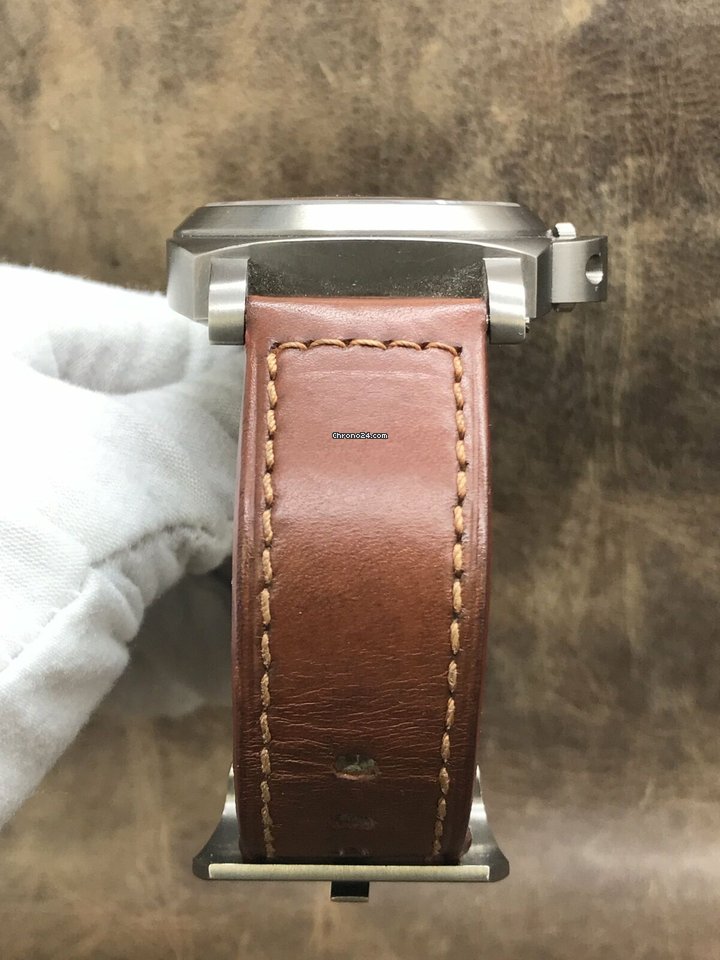 IMG_9081 Panerai Manual winding Titanium PAM00176 Replica 6