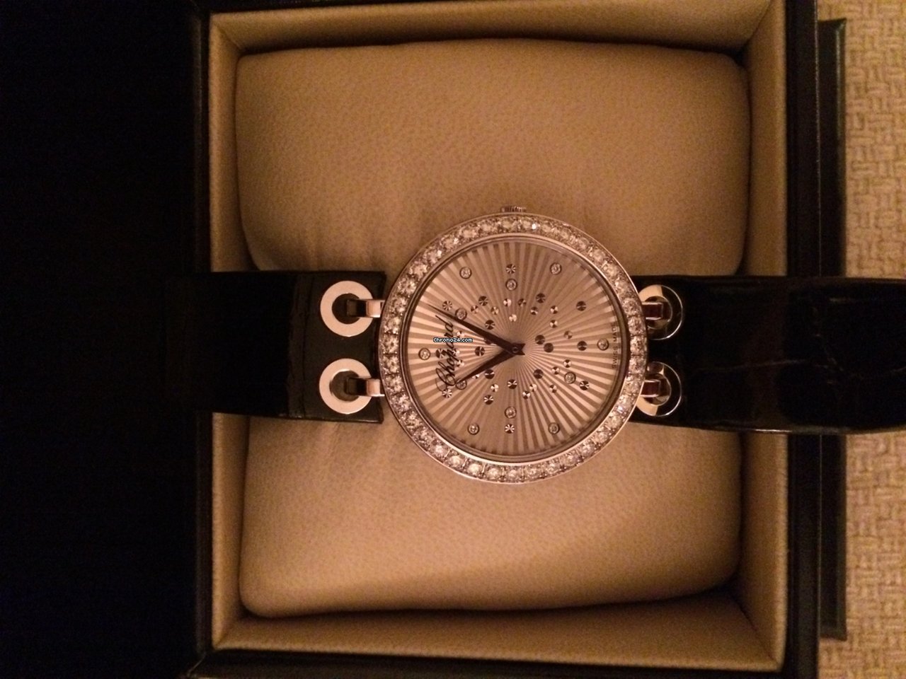 IMG_9081 Chopard Womens watch Quartz White gold 1676284 4236 Replica 6
