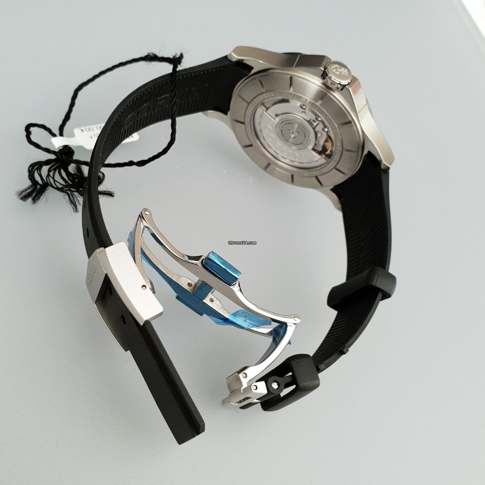 Corum Admirals Cup Legend 42 Mens watch Unisex Automatic Steel 395.101.20 F371.AA12 Replica 6