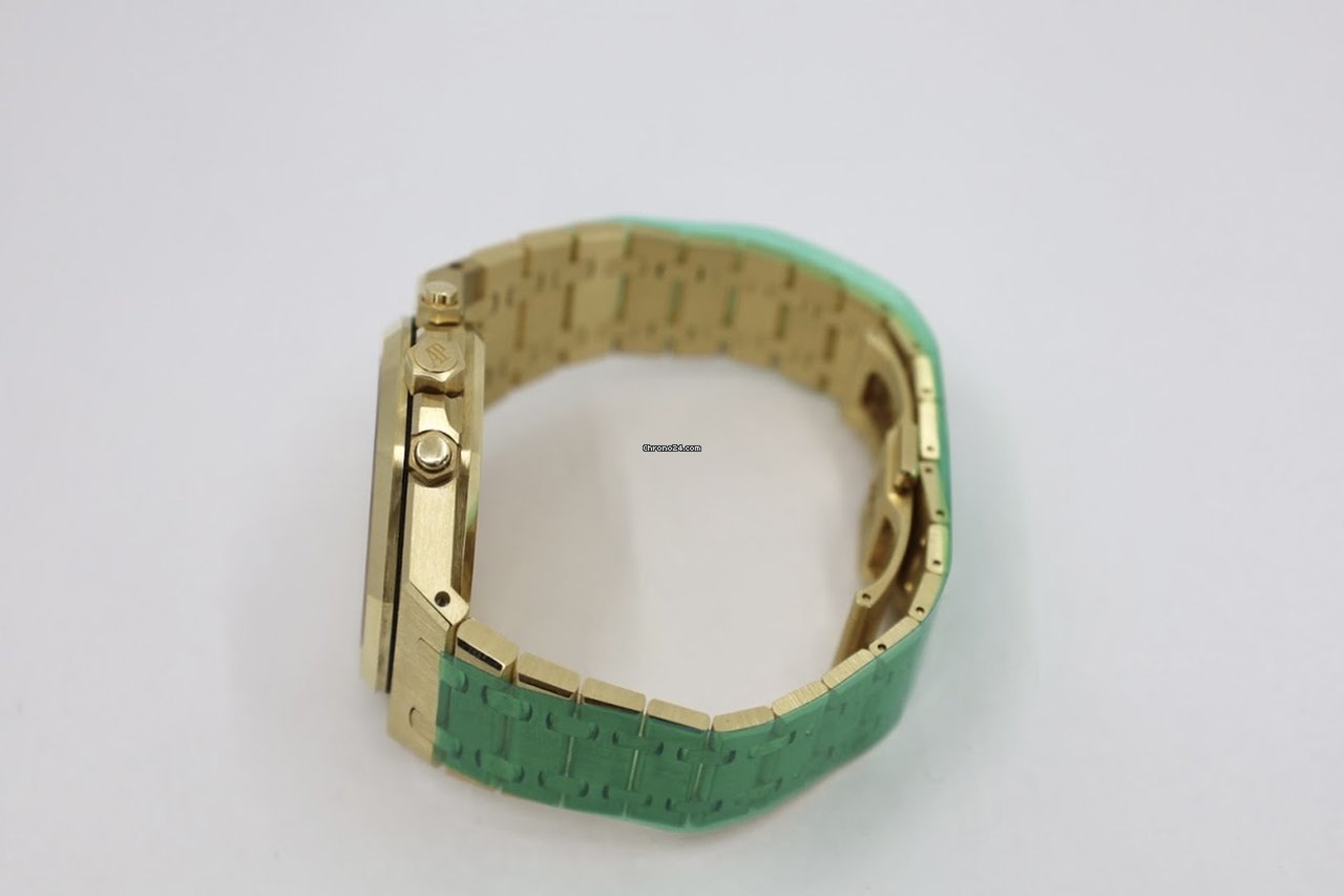 IMG_9081 Audemars Piguet Royal Oak Chronograph Mens watch Unisex Automatic Yellow gold 26331BA.OO.1220BA.01 Replica 6