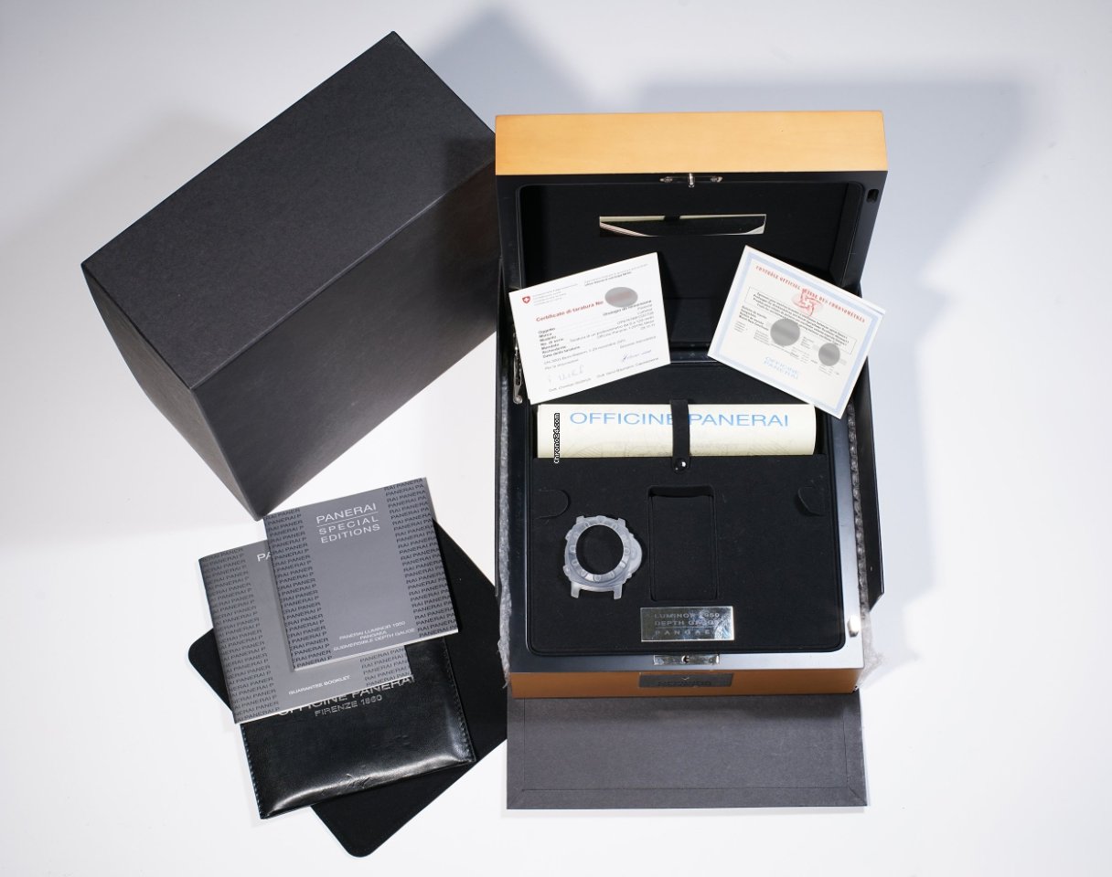 IMG_9081 Panerai Special Editions Automatic Titanium PAM 00307 Replica 7