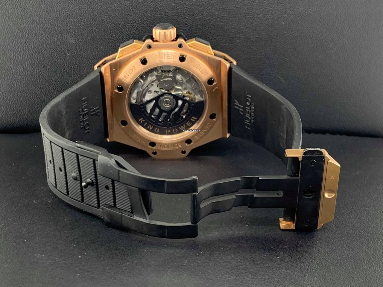 Hublot King Power Mens watch Unisex Automatic Carbon 701.QX.0140.RX Replica 7