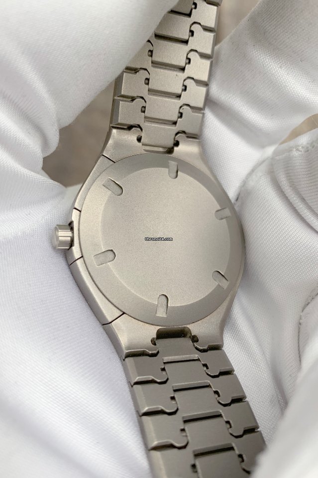 IWC Porsche Design 3742 3748 Replica 7