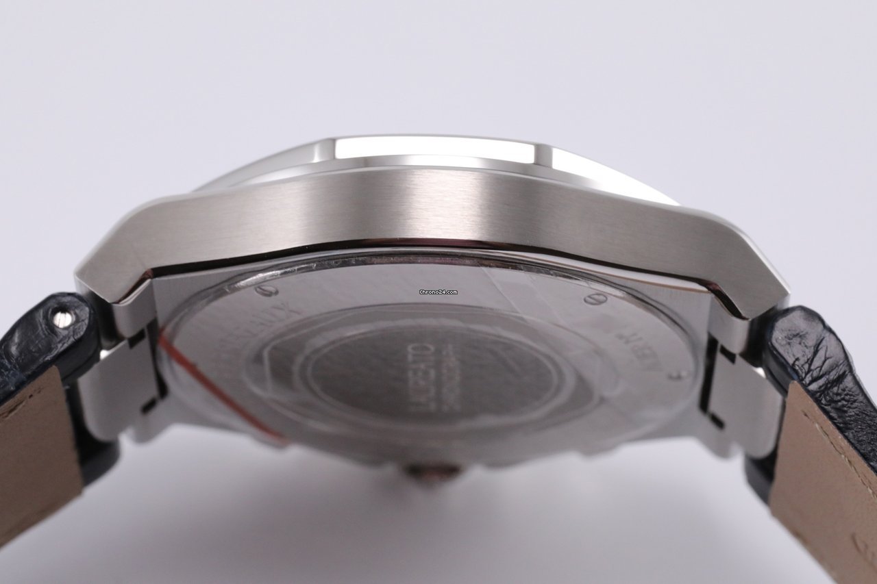 IMG_9081 Girard Perregaux Laureato Mens watch Unisex Automatic Steel 81020-11-431-BB4A Replica 7