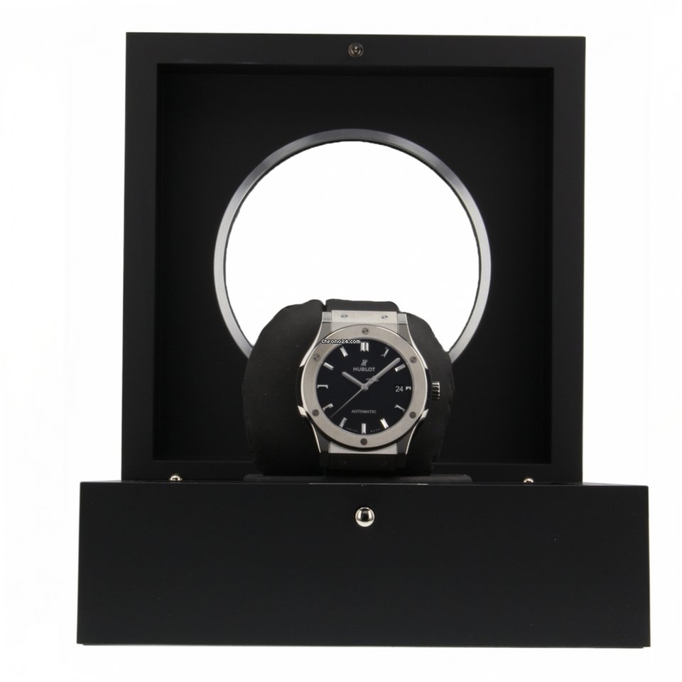 IMG_9081 Hublot Classic Fusion 45, 42, 38, 33 mm Mens watch Unisex Automatic Titanium 511NX1171RX Replica 7