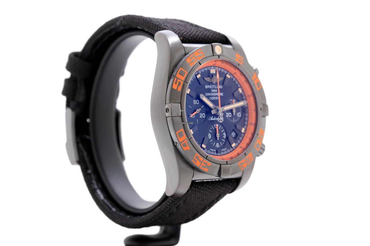 IMG_9081 Breitling Chronomat 44 Raven Mens watch Unisex Automatic Steel MB0111C2 BD07 153S Replica 7