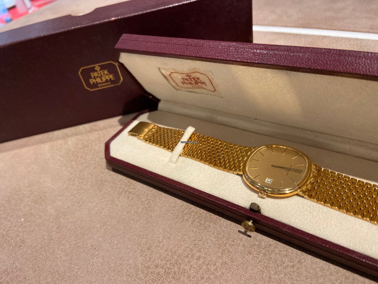 IMG_9081 Patek Philippe Golden Ellipse Mens watch Unisex Automatic Yellow gold 3839 Replica 7