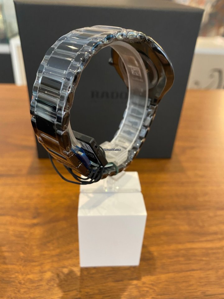 Rado Mens watch Unisex Quartz Ceramic R27009192 Replica 7