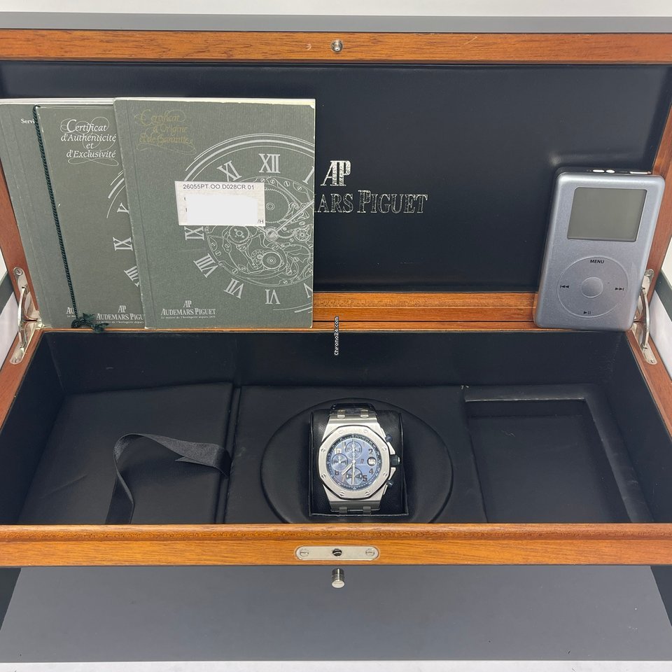 IMG_9081 Audemars Piguet Royal Oak Offshore Chronograph Mens watch Unisex Automatic Platinum 26055PT.OO.D028CR.01 Replica 7