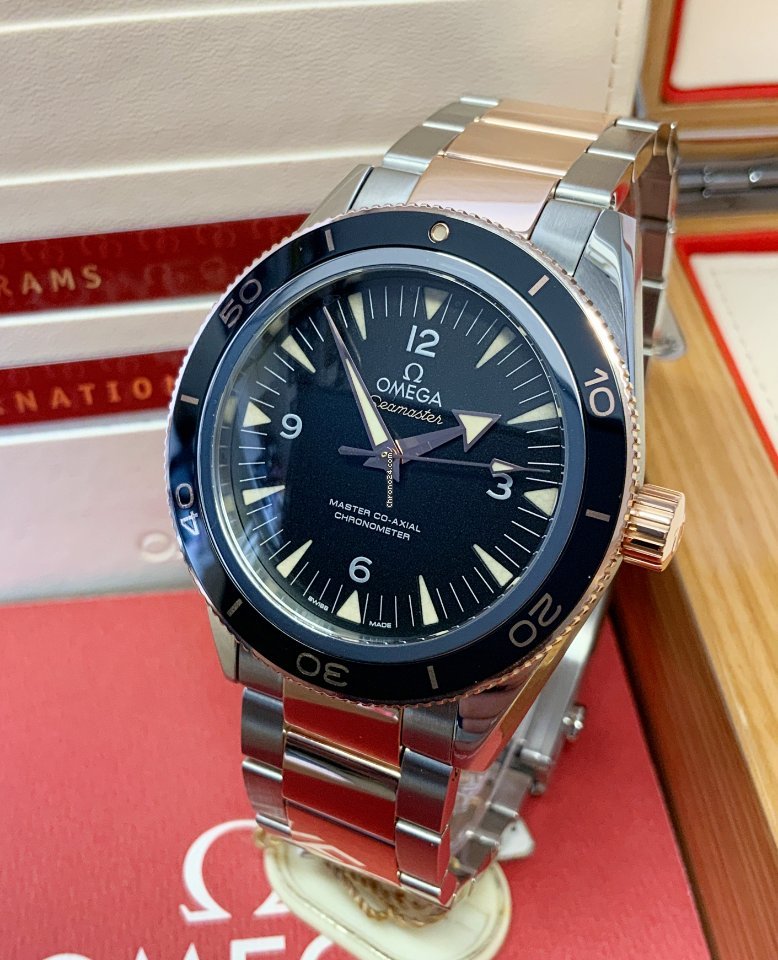 IMG_9081 Omega Seamaster 300 Mens watch Unisex Automatic Gold Steel 233.20.41.21.01.001 Replica 7