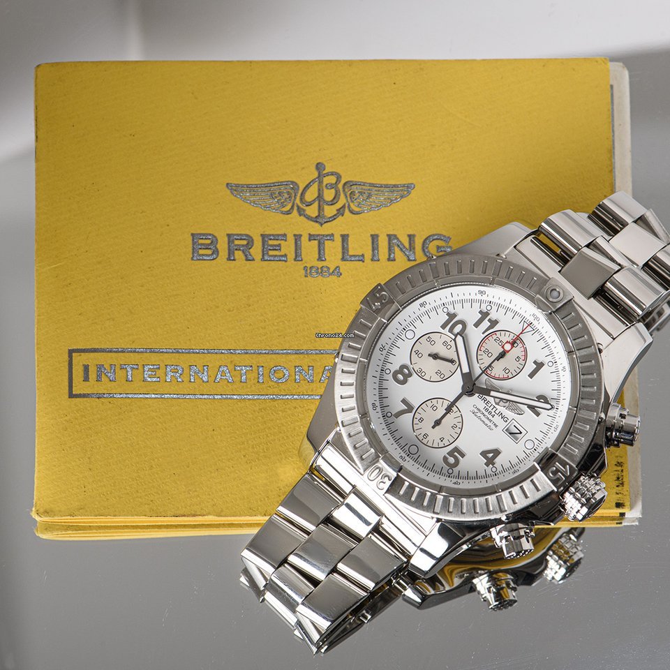 IMG_9081 Breitling Super Avenger Mens watch Unisex Automatic Steel A1337011 A562 Replica 7