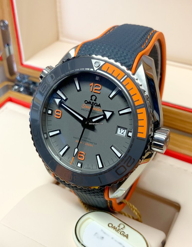 IMG_9081 Omega Seamaster Planet Ocean Mens watch Unisex Automatic Titanium 215.92.44.21.99.001 Replica 7