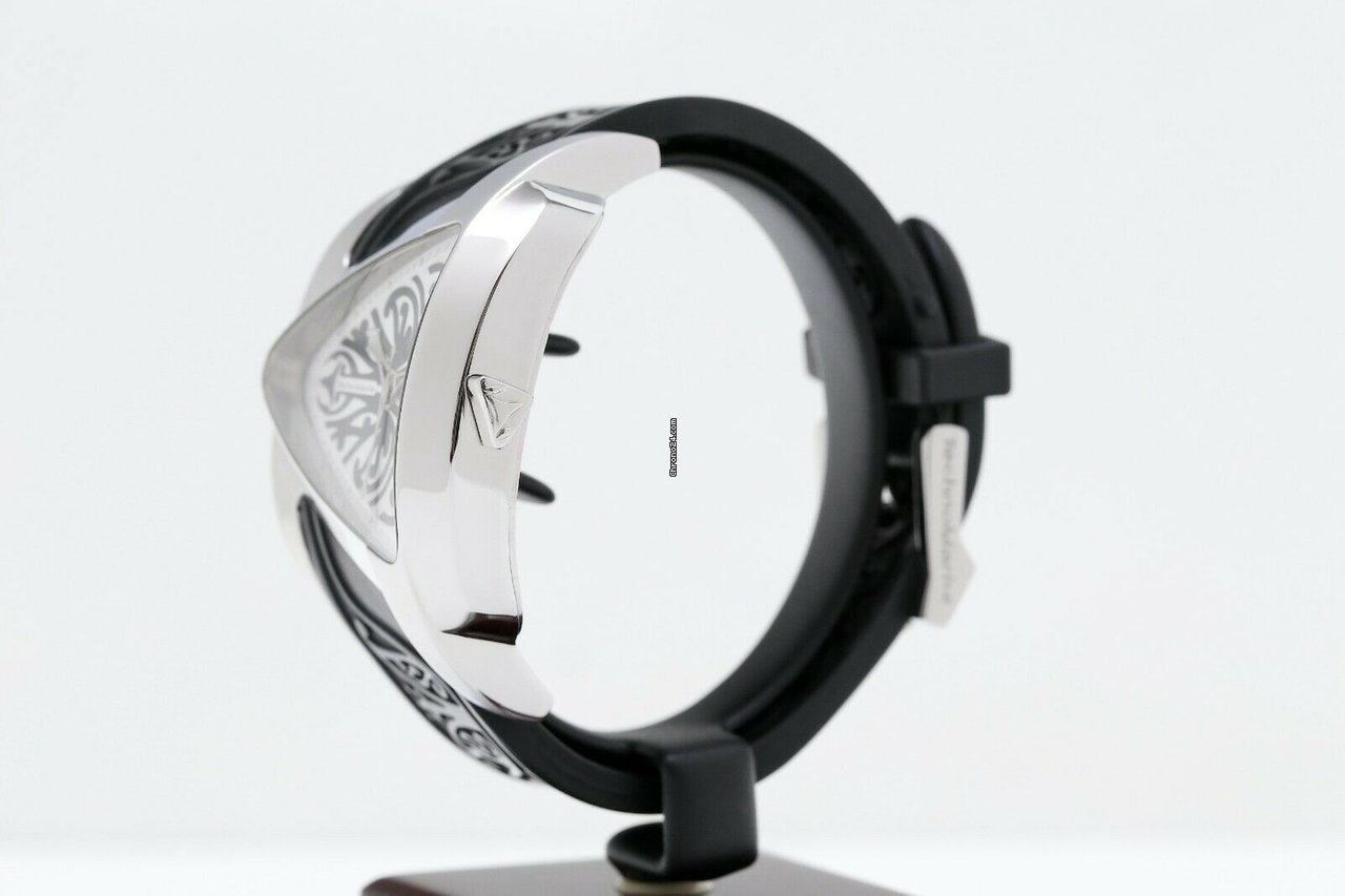 IMG_9081 Technomarine Quartz Steel MR00558 Replica 7