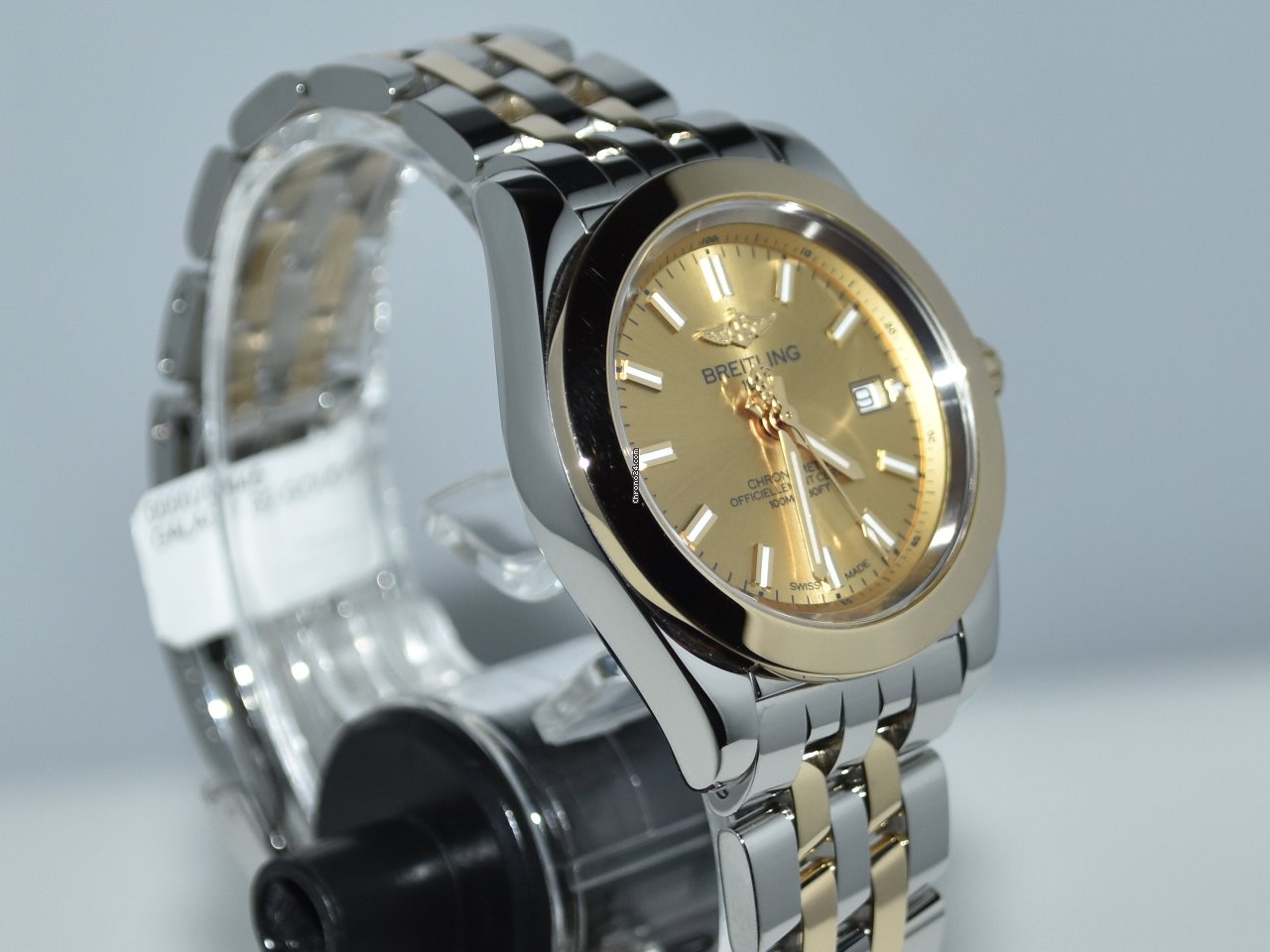 IMG_9081 Breitling Galactic 32 Womens watch Quartz Gold Steel C71330121A1C1 Replica 7