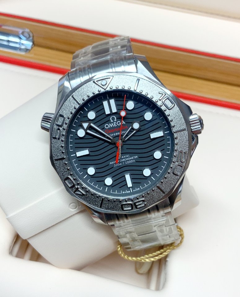 IMG_9081 Omega Seamaster Diver 300 M Mens watch Unisex Automatic Steel 210.30.42.20.01.002 Replica 7
