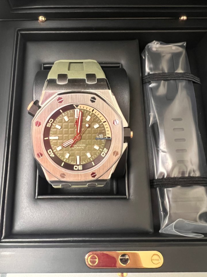 IMG_9081 Audemars Piguet Royal Oak Offshore Diver Mens watch Unisex Automatic Steel 15720ST.OO.A052CA.01 Replica 7