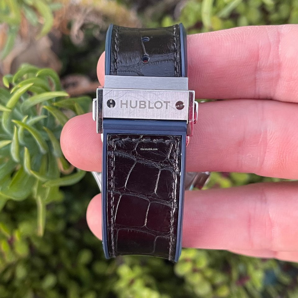 IMG_9081 Hublot Classic Fusion Chronograph Mens watch Unisex Automatic Titanium 521.NX.7119.LR.CFC16 Replica 7