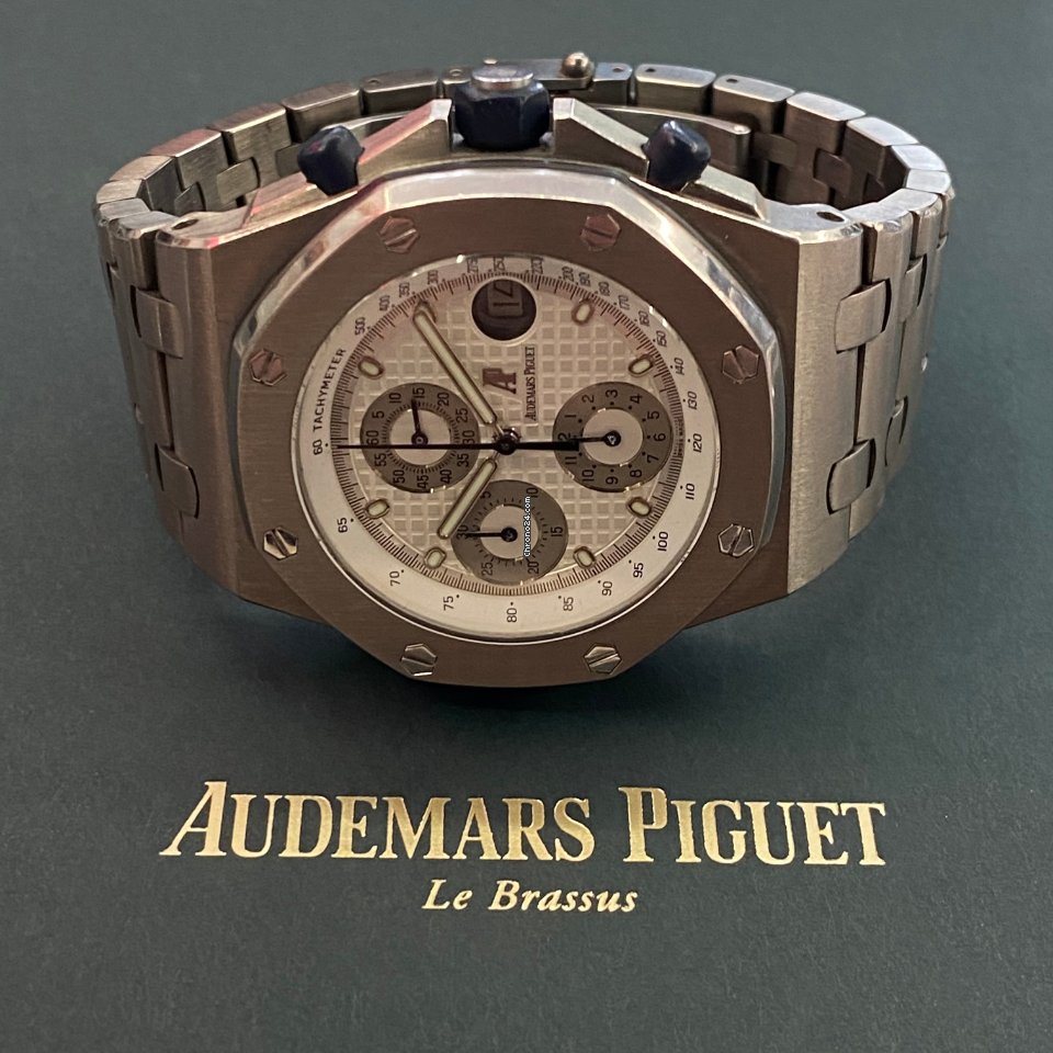 IMG_9081 Audemars Piguet Royal Oak Offshore Chronograph Mens watch Unisex Automatic Titanium 25721TI Replica 7