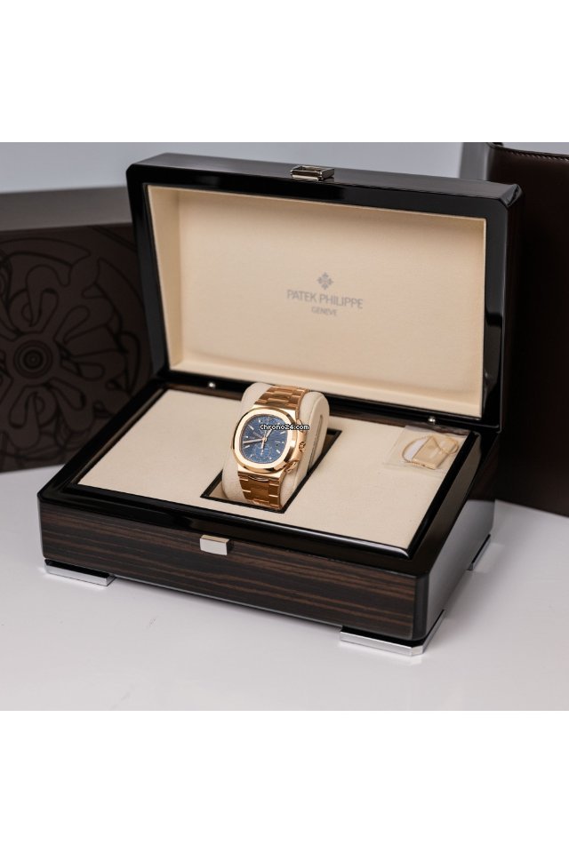 Patek Philippe Nautilus 5990 1R-001 Replica 7