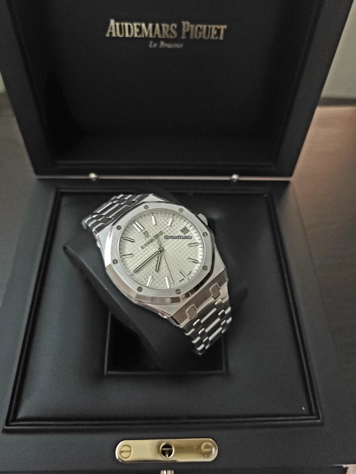 IMG_9081 Audemars Piguet Royal Oak Mens watch Unisex Automatic Steel 15500ST.OO.1220ST.04 Replica 7