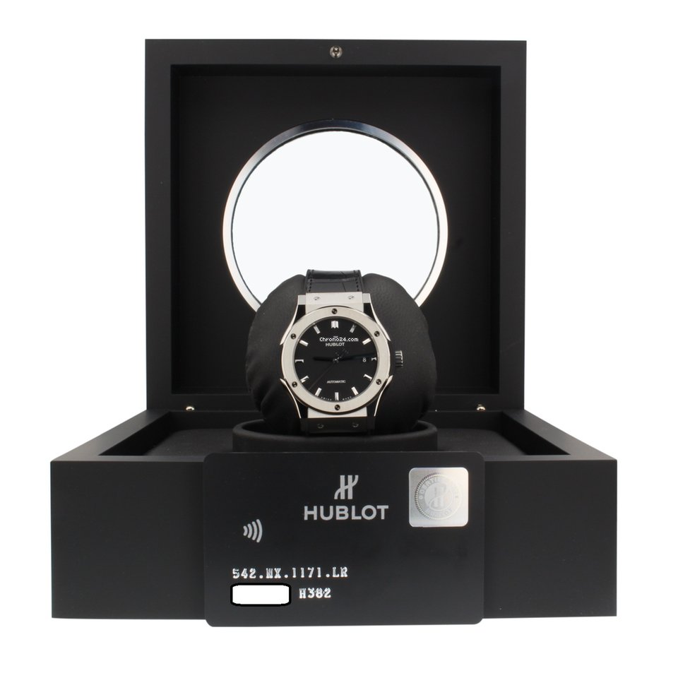 IMG_9081 Hublot Classic Fusion 45, 42, 38, 33 mm Mens watch Unisex Automatic Titanium 542NX1171LR Replica 7