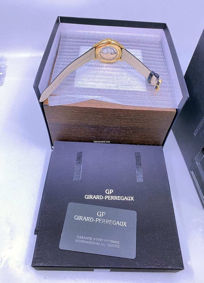 Girard Perregaux 1966 Mens watch Unisex Automatic Rose gold 49534.52.711.BK6A Replica 7
