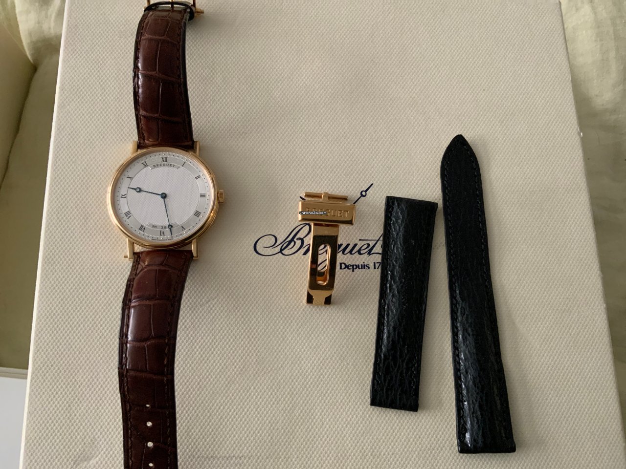 IMG_9081 Breguet Classique Mens watch Unisex Automatic Yellow gold 5157BA 11 9V6 Replica 7
