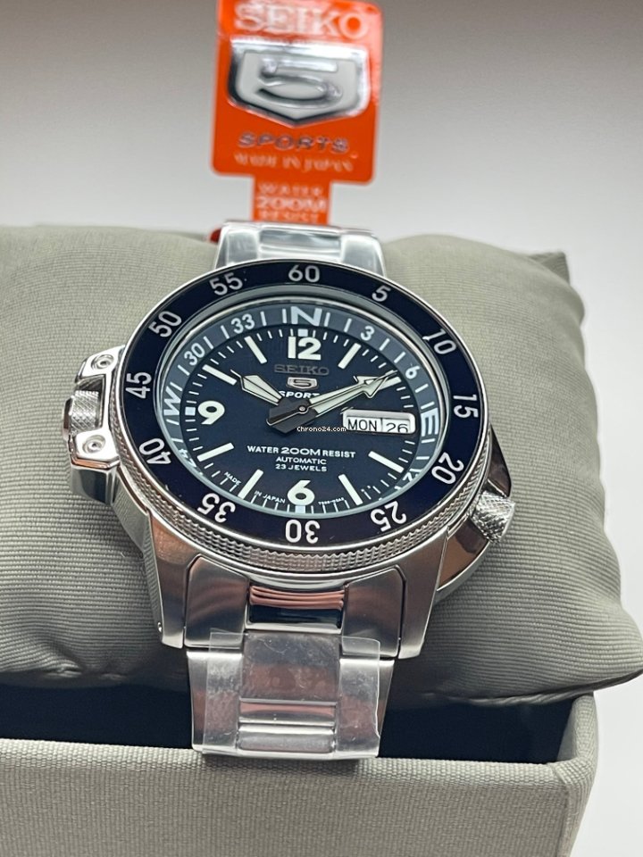 IMG_9081 Seiko Mens watch Unisex Automatic Steel SKZ209J1 Replica 7