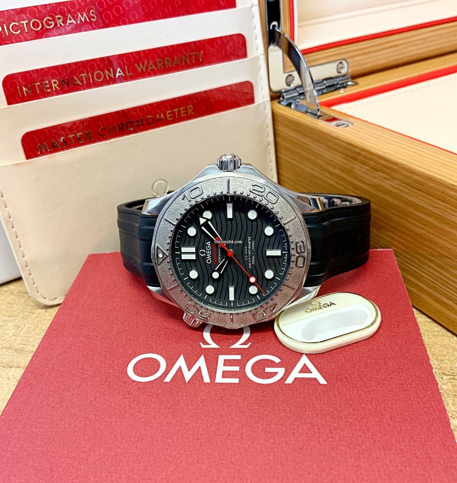 IMG_9081 Omega Seamaster Diver 300 M Mens watch Unisex Automatic Steel 210.32.42.20.01.002 Replica 7