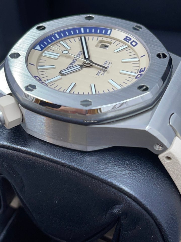 IMG_9081 Audemars Piguet Royal Oak Offshore Diver Mens watch Unisex Automatic Steel 15710ST.OO.A085CA.01 Replica 7