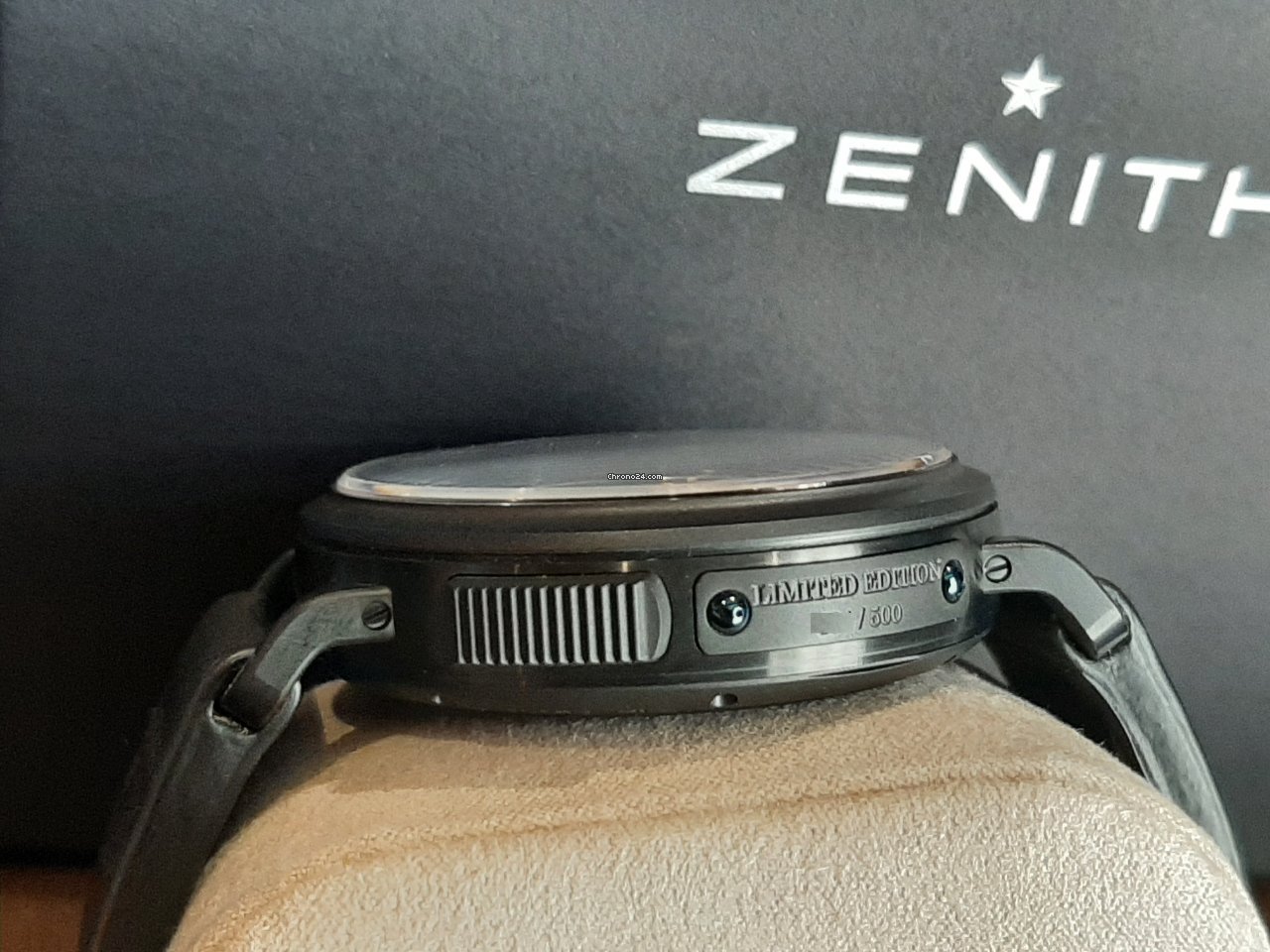 IMG_9081 Zenith Pilot Type 20 GMT Mens watch Unisex Automatic Titanium 96.2430.693 21.C703 Replica 7