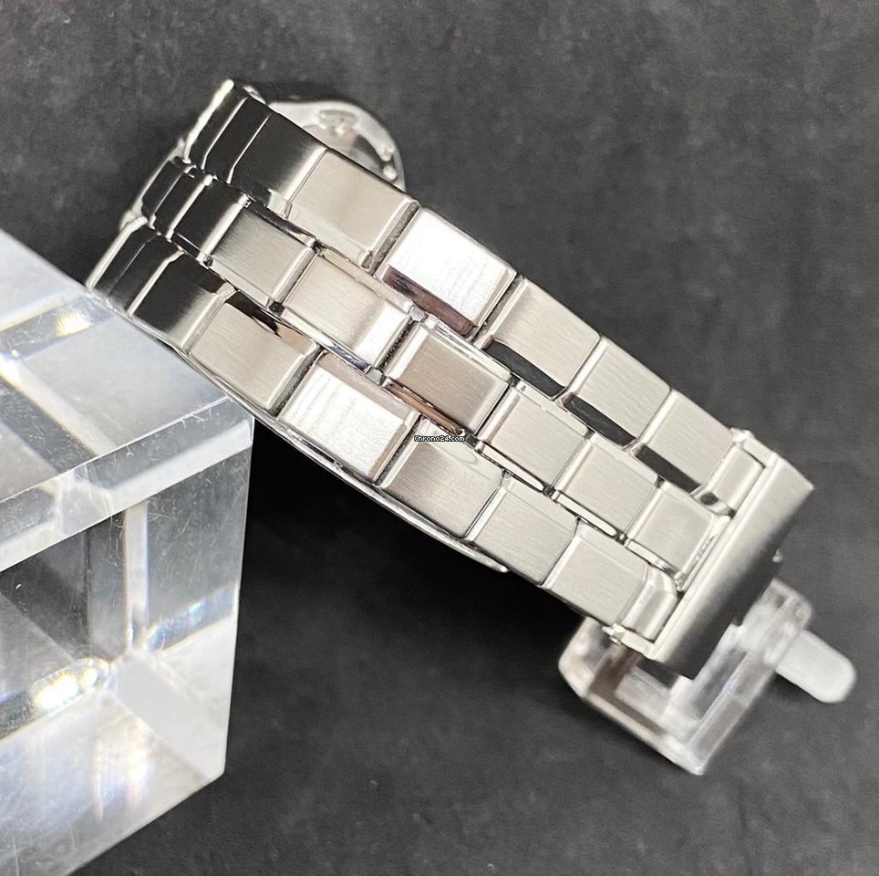 IMG_9081 Vacheron Constantin Overseas Mens watch Unisex Automatic Steel 42052 Replica 7
