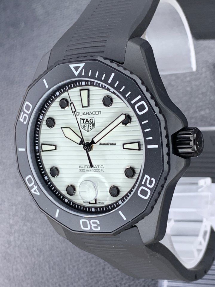 IMG_9081 TAG Heuer Aquaracer 300M Mens watch Unisex Automatic Steel WBP201D.FT6197 Replica 7