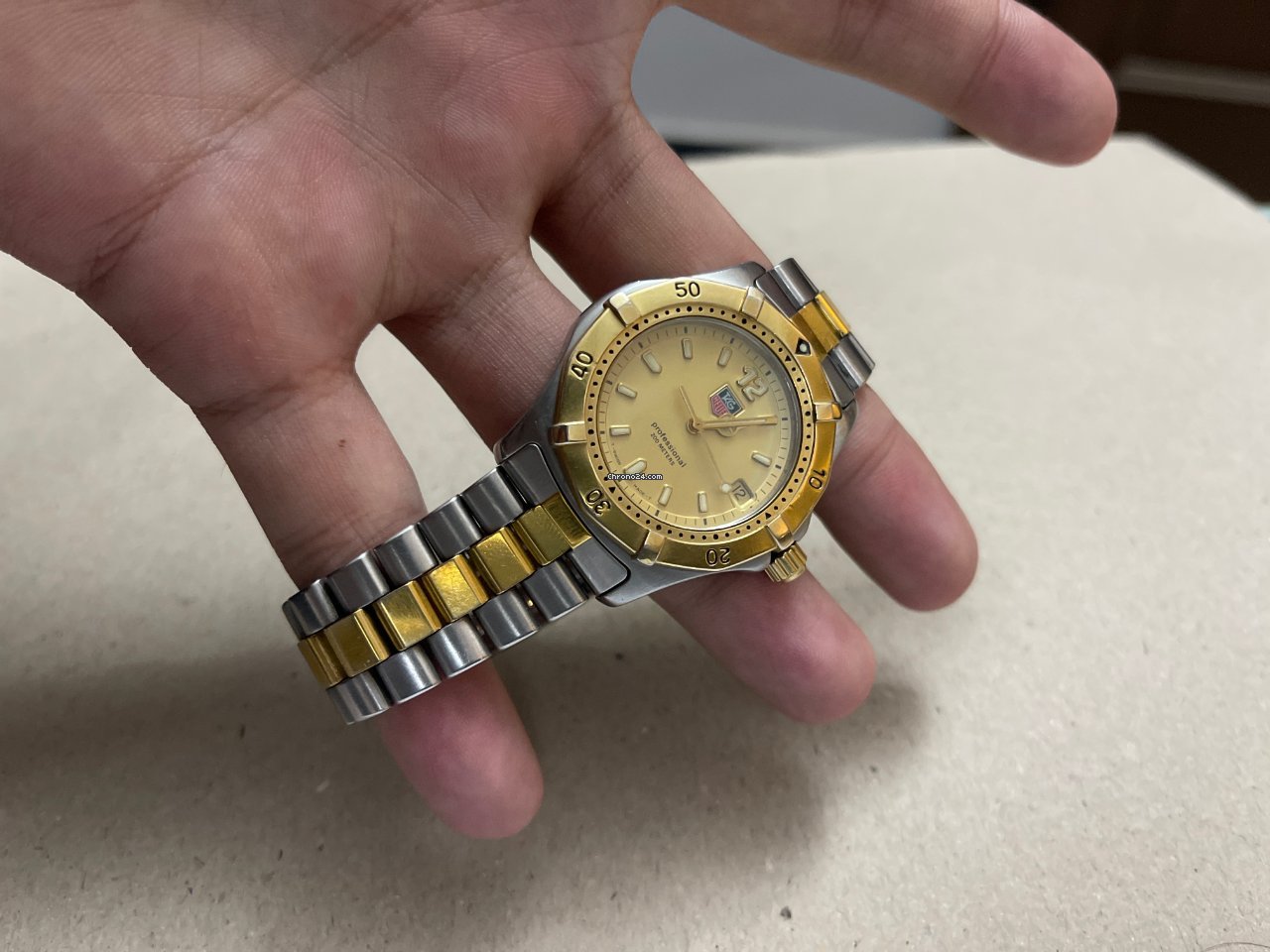 TAG Heuer 2000 Mens watch Unisex Quartz Gold Steel wk1121 Replica 7