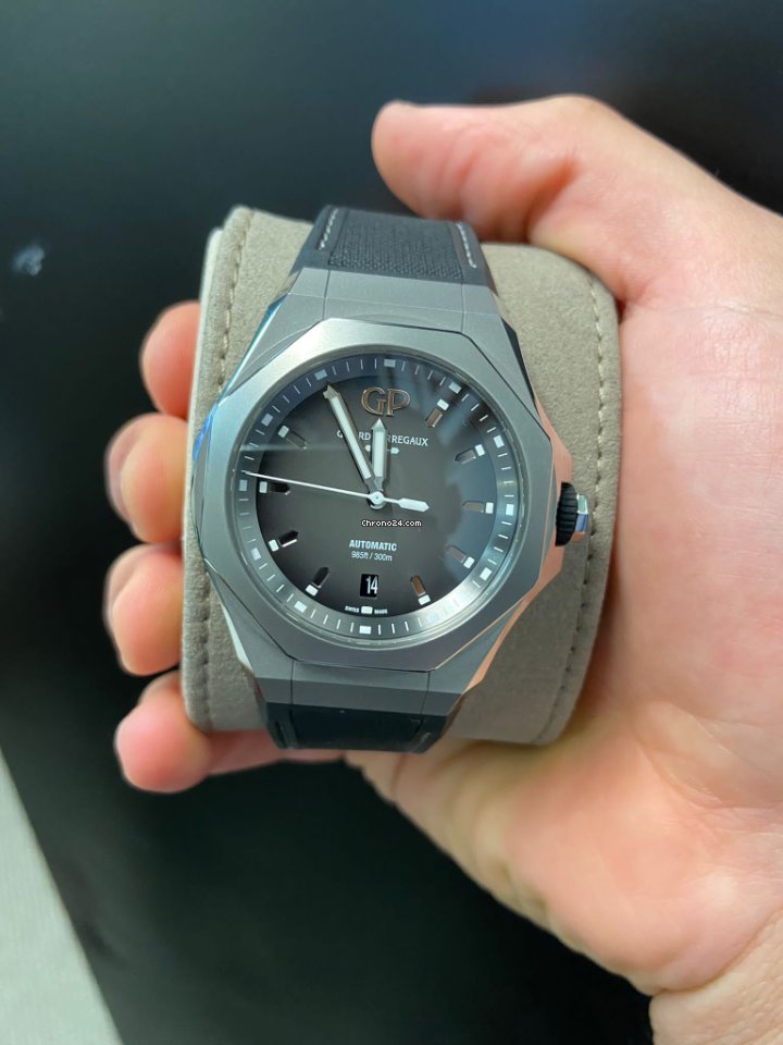 IMG_9081 Girard Perregaux Laureato Mens watch Unisex Automatic Titanium 81070-21-001-FB6A Replica 7